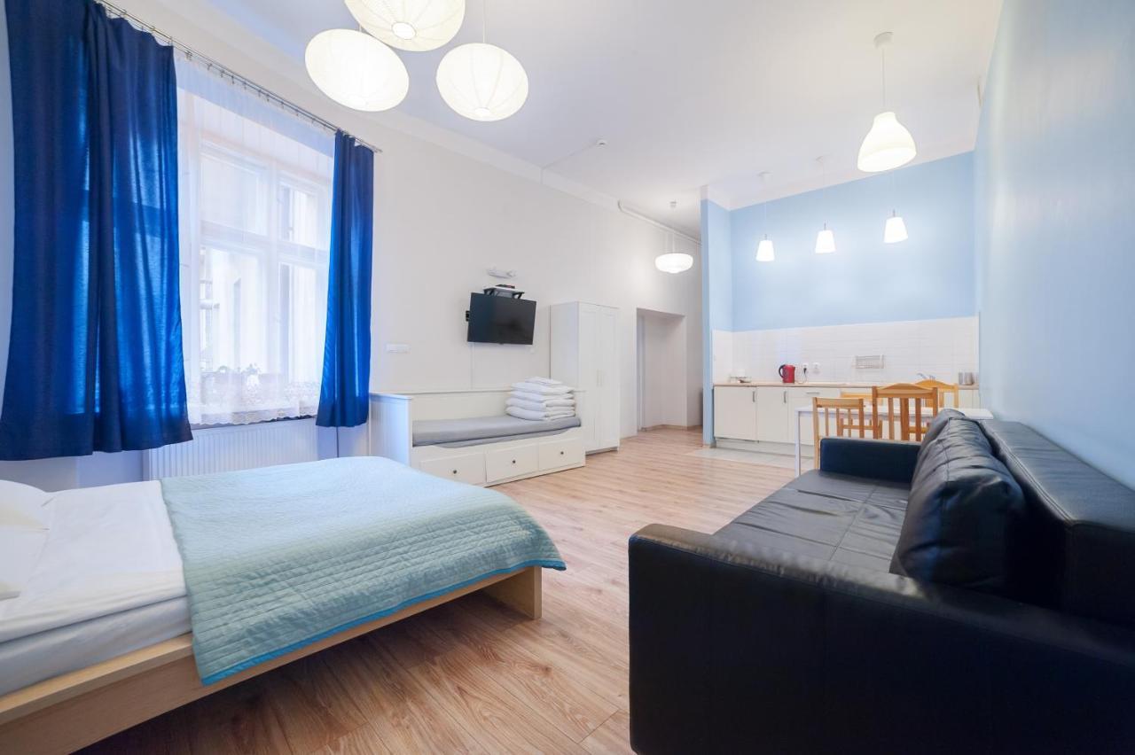Dizzy Daisy Downtown Apartments — Zdjęcia 1